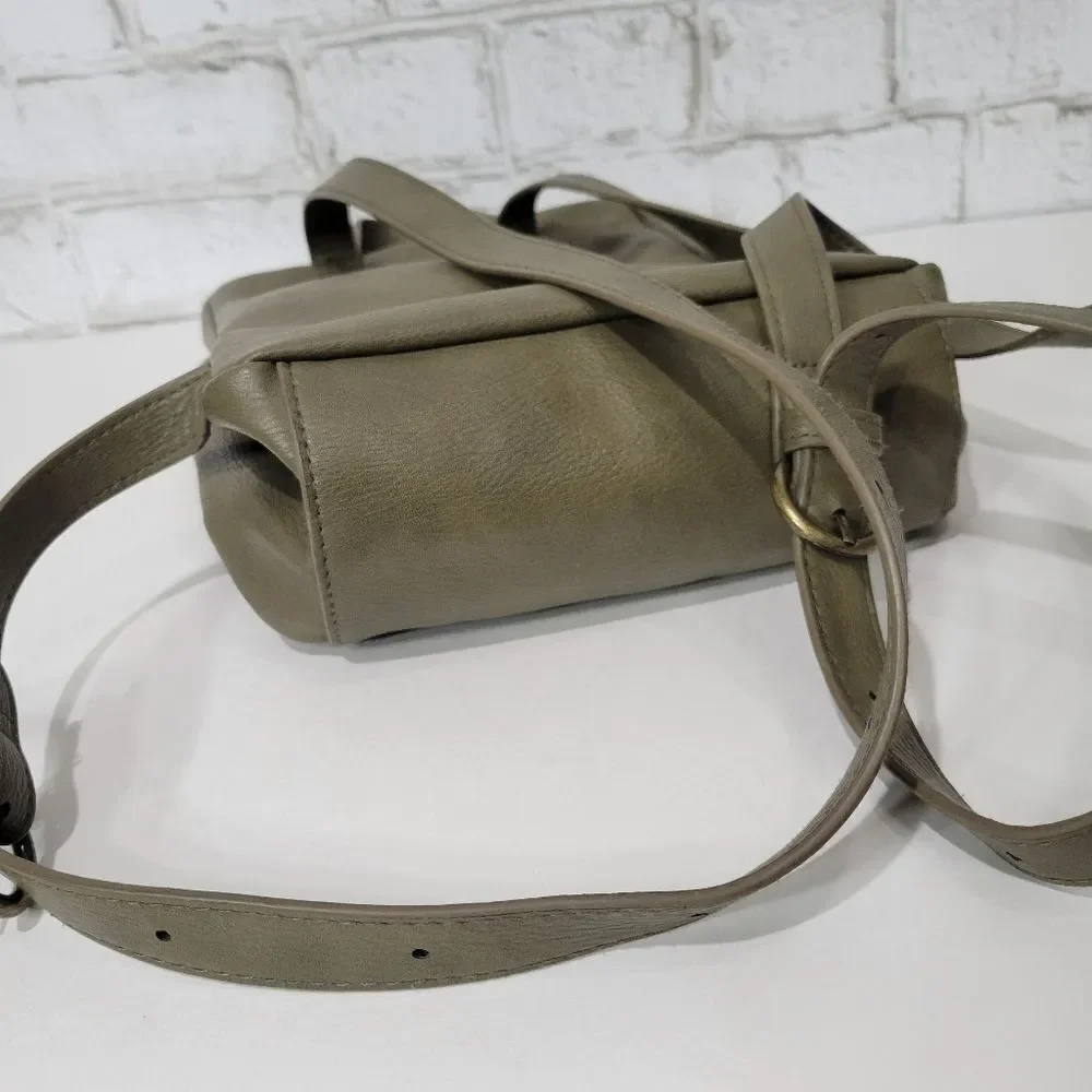 Universal Thread mini backpack